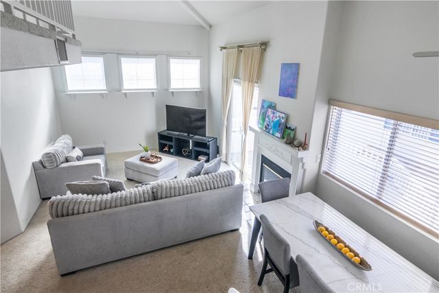 27006 Karns Court 61305, Canyon Country, CA 91387