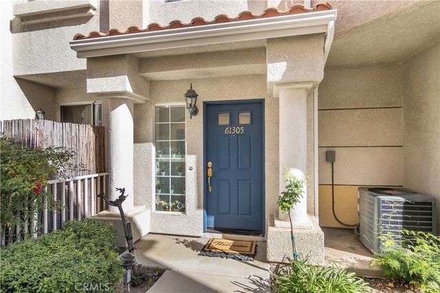 27006 Karns Court 61305, Canyon Country, CA 91387