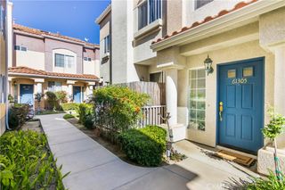 27006 Karns Court 61305, Canyon Country, CA 91387