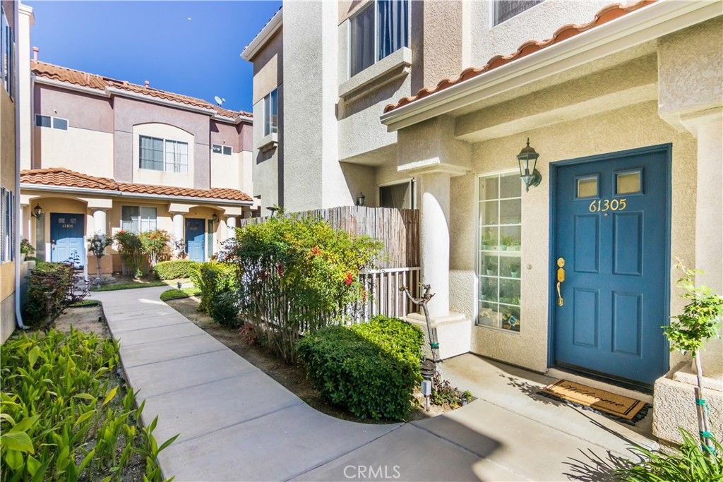 27006 Karns Court 61305, Canyon Country, CA 91387