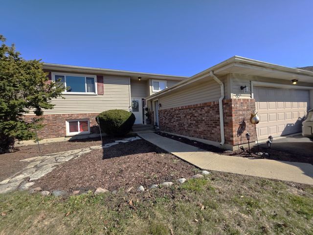 5N087 Mary Court, St. Charles, IL 60175