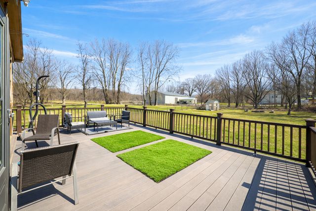 5N087 Mary Court, St. Charles, IL 60175