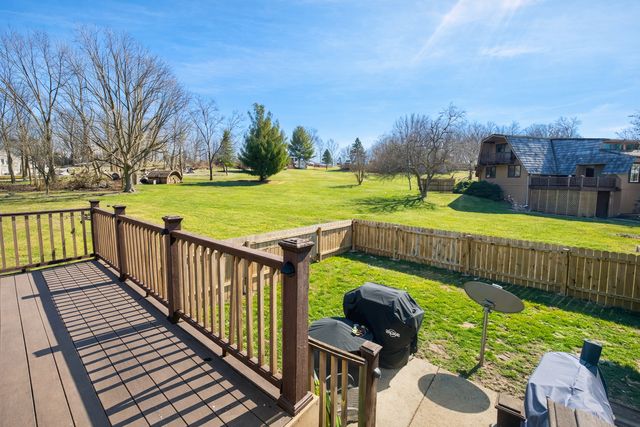 5N087 Mary Court, St. Charles, IL 60175