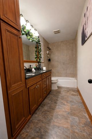 5N087 Mary Court, St. Charles, IL 60175