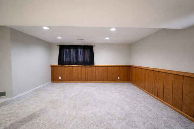 5N087 Mary Court, St. Charles, IL 60175