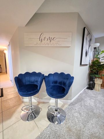 5N087 Mary Court, St. Charles, IL 60175