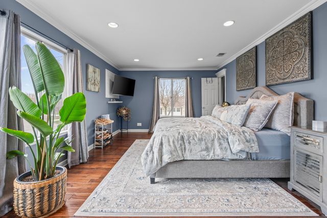 340 Stonehurst Lane, Roselle, IL 60172