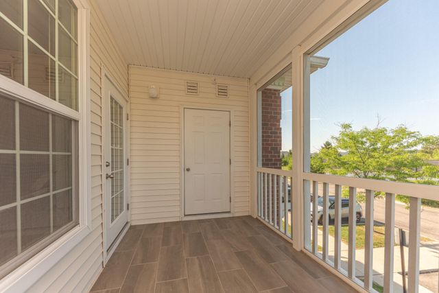 1042 W Summerfield Glen Circle, Ann Arbor, MI 48103