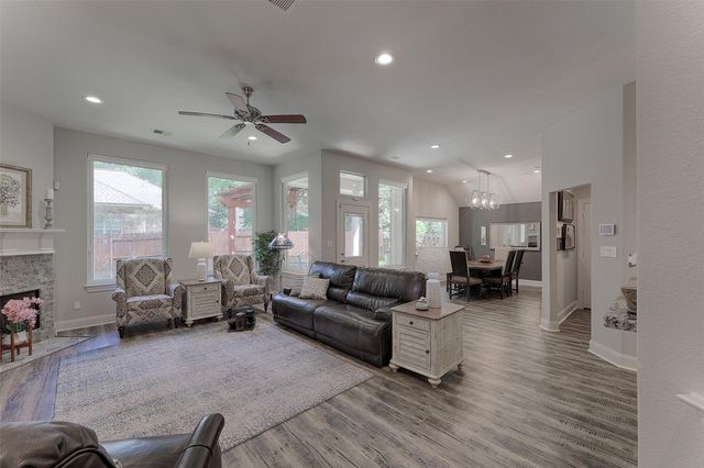 756 Holly Springs Drive, Conroe, TX 77302
