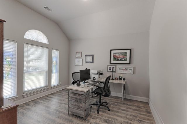 756 Holly Springs Drive, Conroe, TX 77302