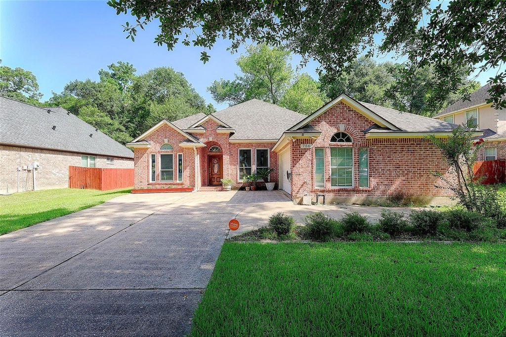 756 Holly Springs Drive, Conroe, TX 77302