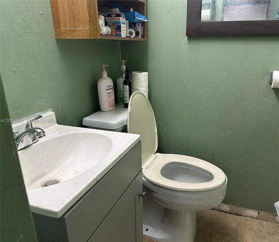3960 W 16th Avenue 205, Hialeah, FL 33012