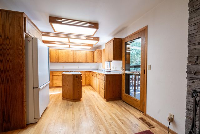 209 College Drive, Grants Pass, OR 97527