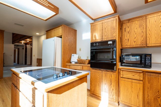 209 College Drive, Grants Pass, OR 97527