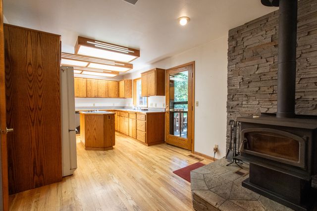 209 College Drive, Grants Pass, OR 97527