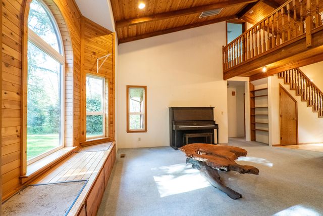 209 College Drive, Grants Pass, OR 97527
