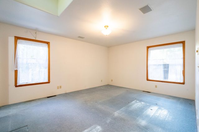 209 College Drive, Grants Pass, OR 97527