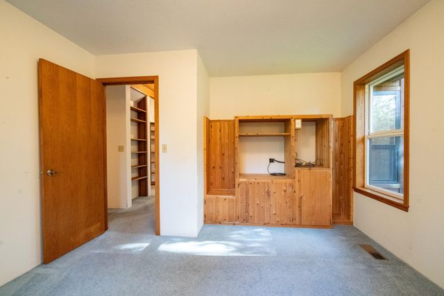 209 College Drive, Grants Pass, OR 97527
