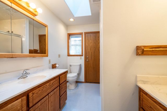 209 College Drive, Grants Pass, OR 97527