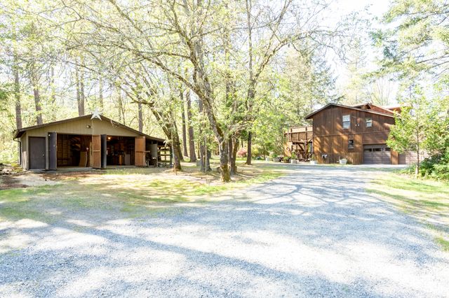 209 College Drive, Grants Pass, OR 97527