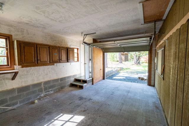 209 College Drive, Grants Pass, OR 97527