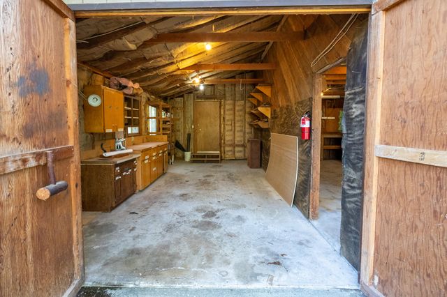 209 College Drive, Grants Pass, OR 97527