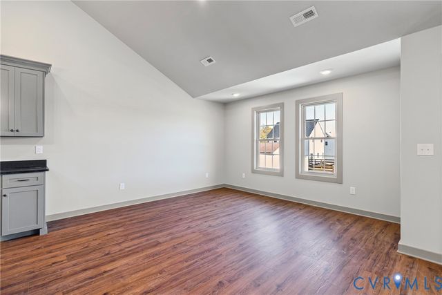 201 Zion Dr, Farmville, VA 23901