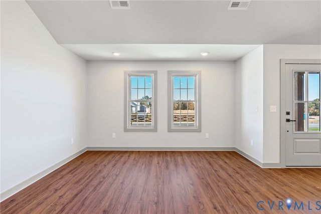 201 Zion Dr, Farmville, VA 23901