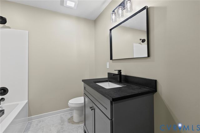 201 Zion Dr, Farmville, VA 23901