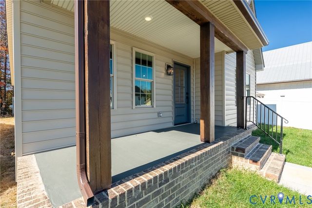 201 Zion Dr, Farmville, VA 23901