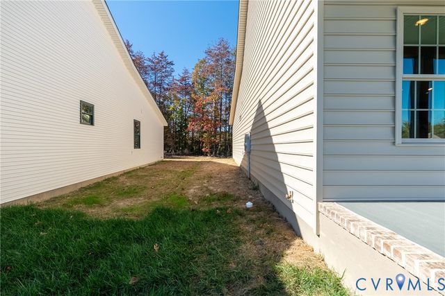 201 Zion Dr, Farmville, VA 23901