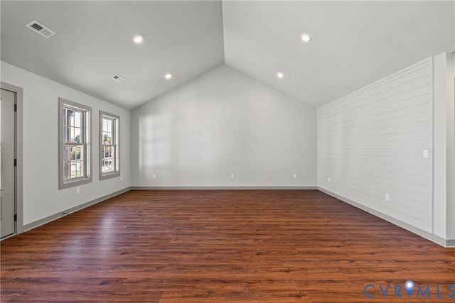 201 Zion Dr, Farmville, VA 23901