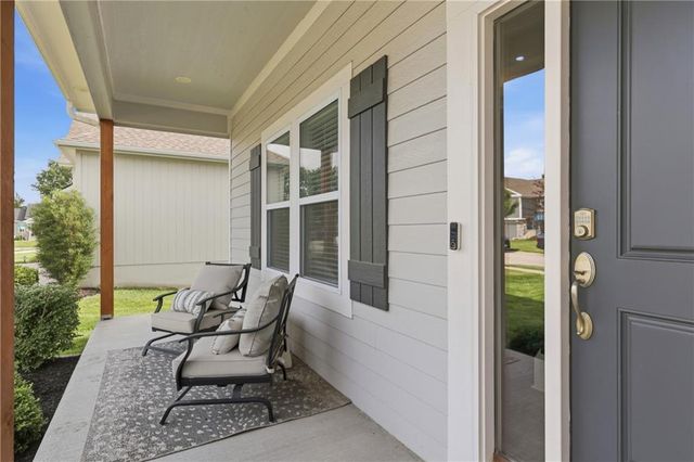 1809 NW Nicholas Drive, Grain Valley, MO 64029
