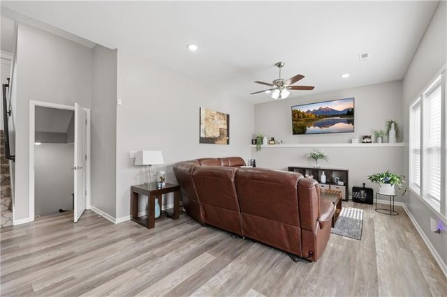 1809 NW Nicholas Drive, Grain Valley, MO 64029