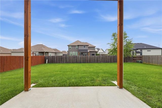 1809 NW Nicholas Drive, Grain Valley, MO 64029