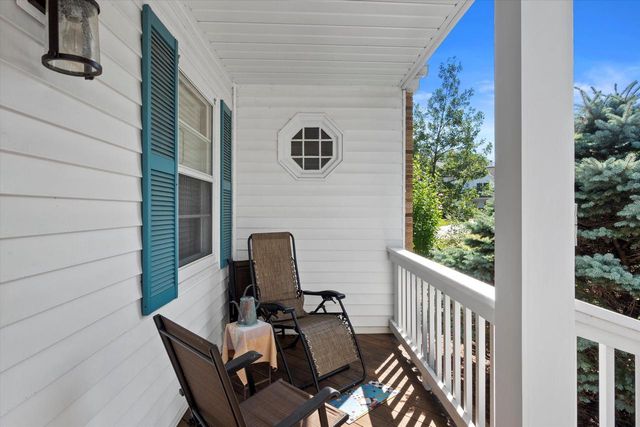 9040 N Lake DRIVE, Bayside, WI 53217