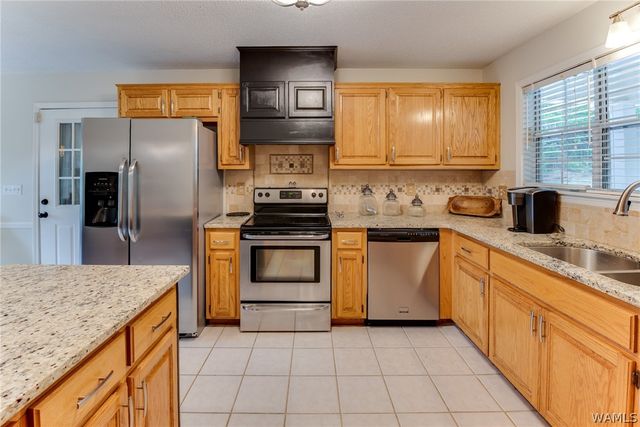 14864 Dema Rest Spur, Northport, AL 35475