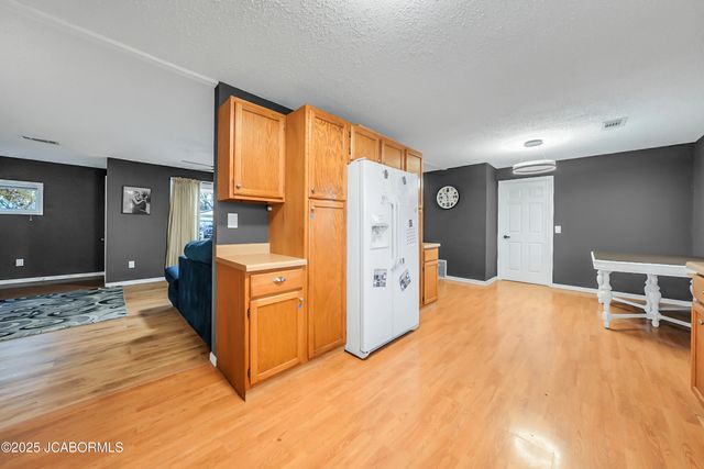 112 WALNUT STREET, Tipton, MO 65081