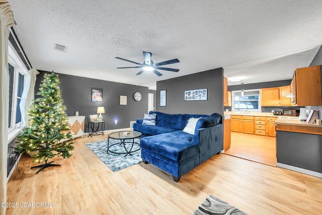 112 WALNUT STREET, Tipton, MO 65081