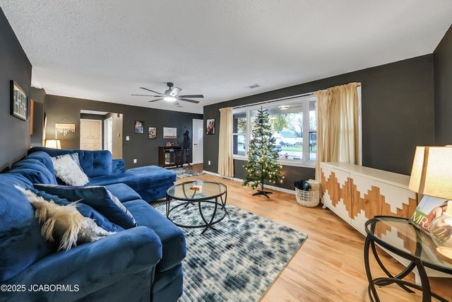 112 WALNUT STREET, Tipton, MO 65081