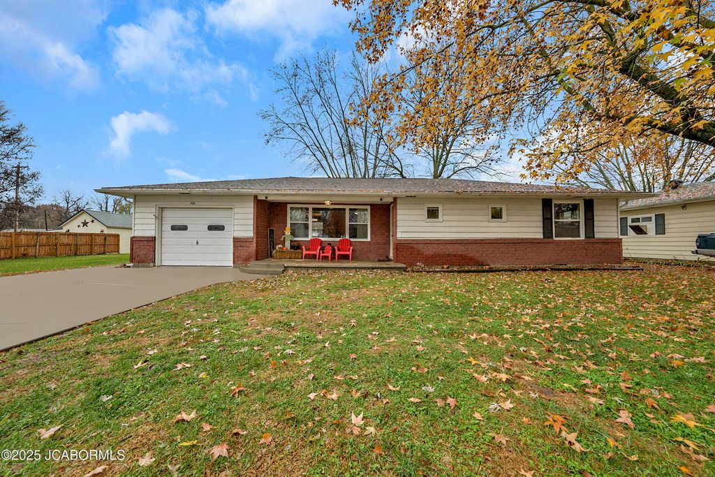 112 WALNUT STREET, Tipton, MO 65081