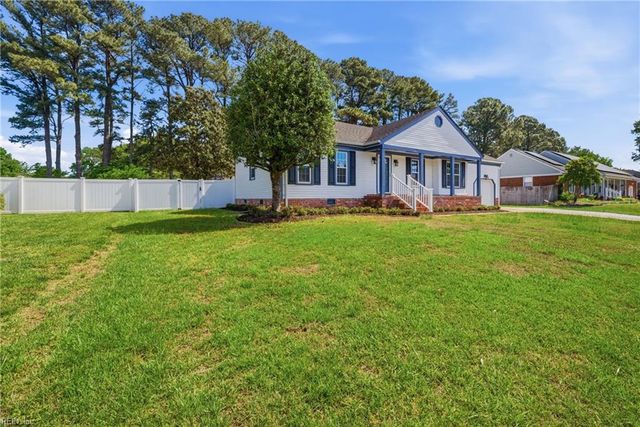 408 Gloria DR, Chesapeake, VA 23322