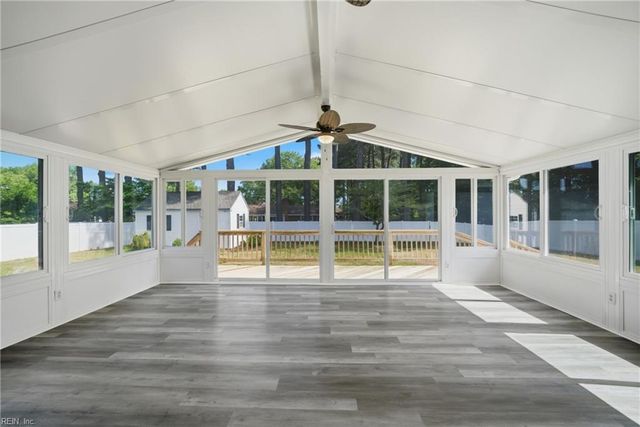 408 Gloria DR, Chesapeake, VA 23322
