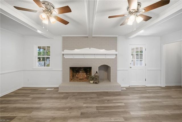 408 Gloria DR, Chesapeake, VA 23322