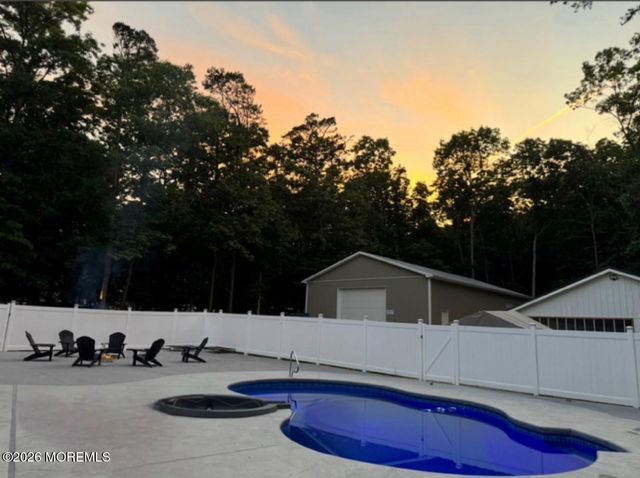 438 Freehold Road, Jackson, NJ 08527