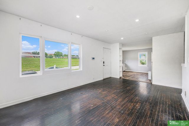 3721 Kansas Avenue, Omaha, NE 68111