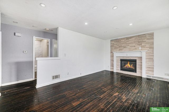 3721 Kansas Avenue, Omaha, NE 68111