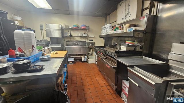 828 Kinderkamack Road, River Edge, NJ 07661