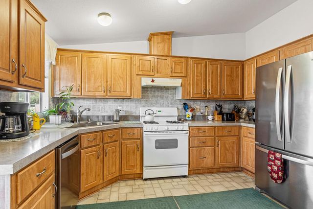 16650 Avenida Rambla, Desert Hot Springs, CA 92240