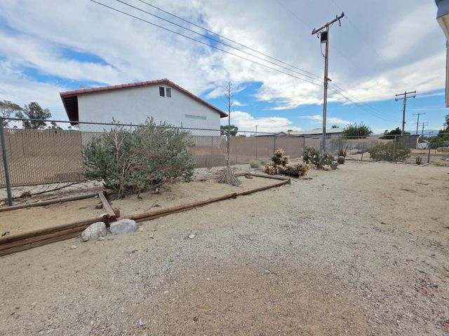 16650 Avenida Rambla, Desert Hot Springs, CA 92240